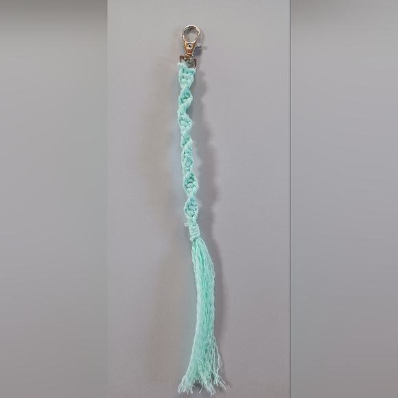 Macrame key chains - Picture 1 of 3
